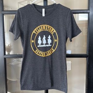 Yellowstone Dutton Ranch Women’s T size Small, NEW.